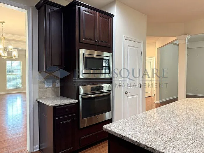 1016 Hildebran Ln — Photo 23