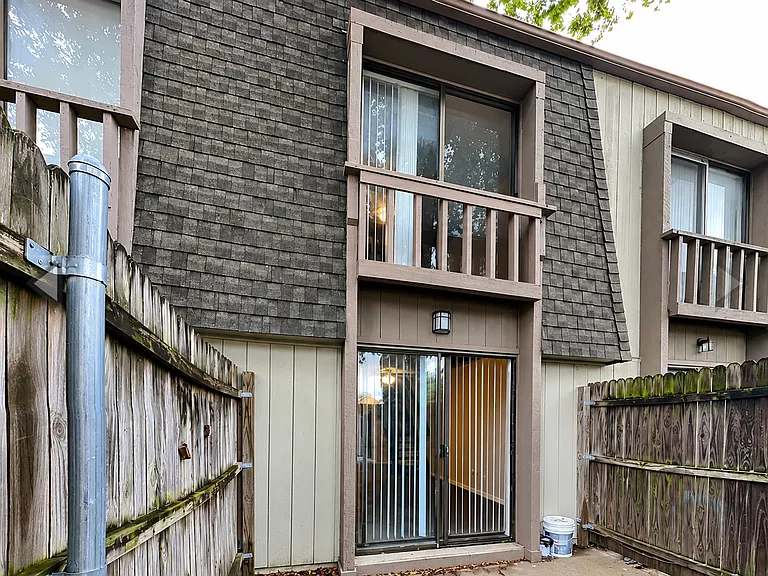 4900 El Campo Ave #6 — Photo 2