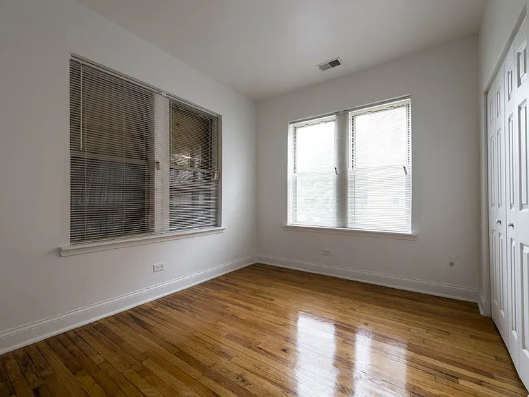 3600 W Franklin — Photo 6