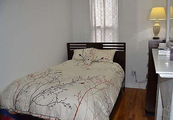 4th image of 35 W 89th St APT 2B
