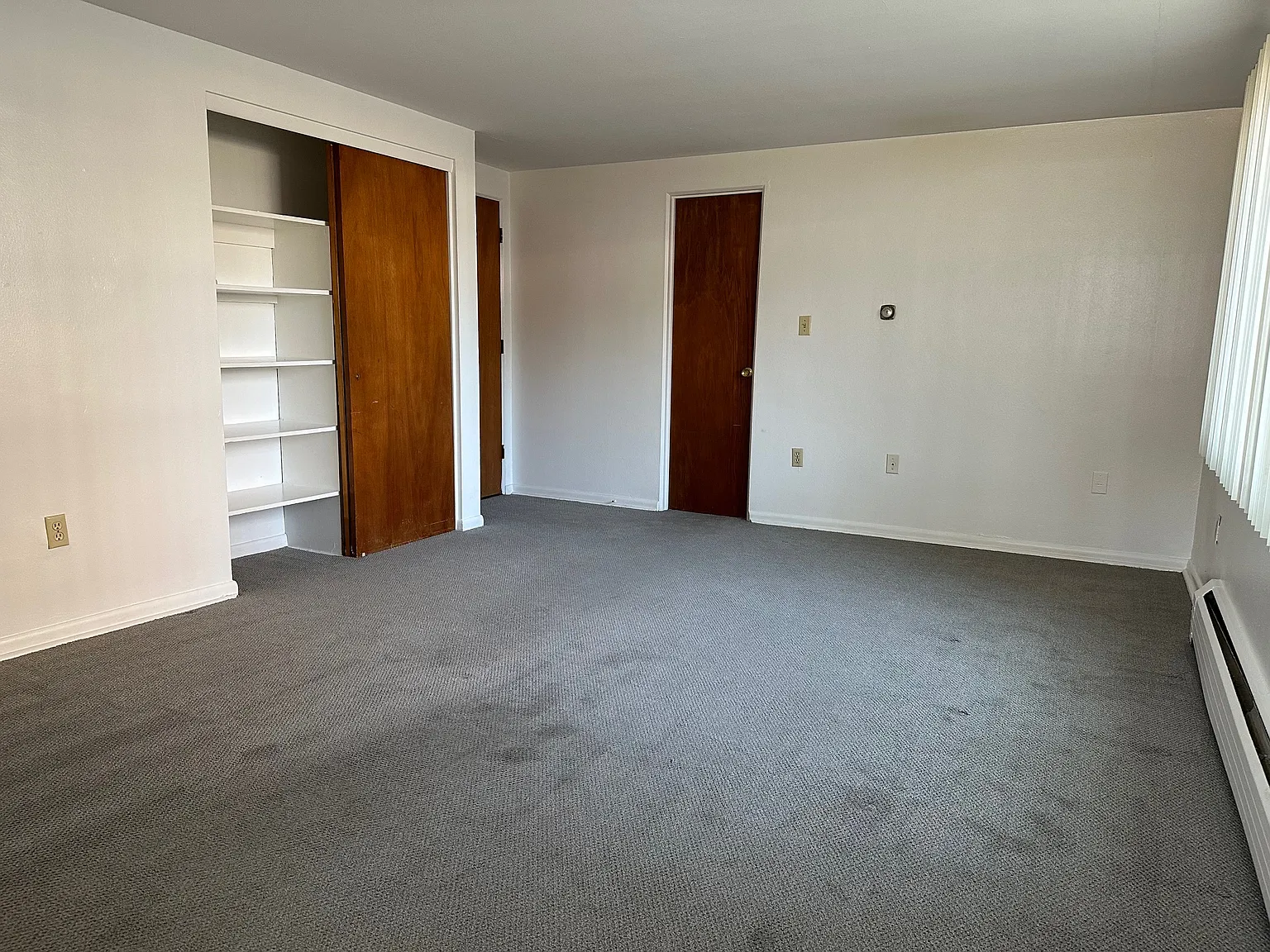 Studio, 400 sqft, $995 — Photo 3