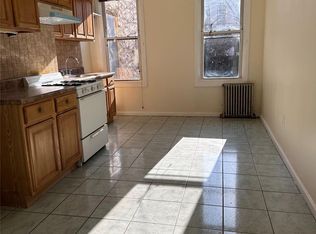 60-14 55th St #1, Maspeth, NY 11378