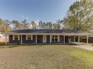 711 Longview St, Vicksburg, MS 39180