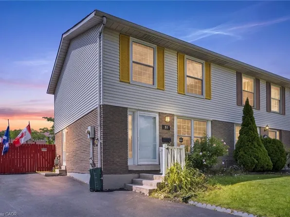 31 Belleau St, Hamilton, ON L8J 1N1