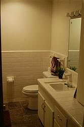 5th image of 810 1st St APT 9