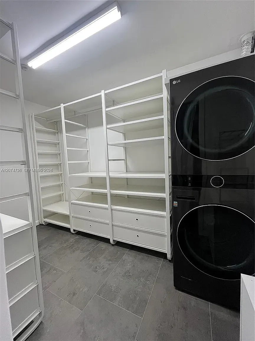 1 bed, 1.5 bath, 758 sqft, $2,000 — Photo 4