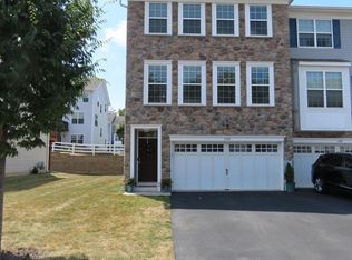 23109 Hickory Ln, Langhorne, PA 19047