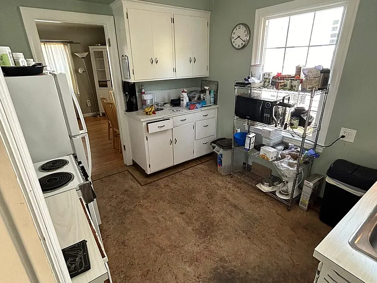 430 Jason Ave N — Photo 21