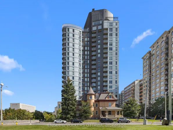 428 Sparks St #701, Ottawa, ON K1R 0B3