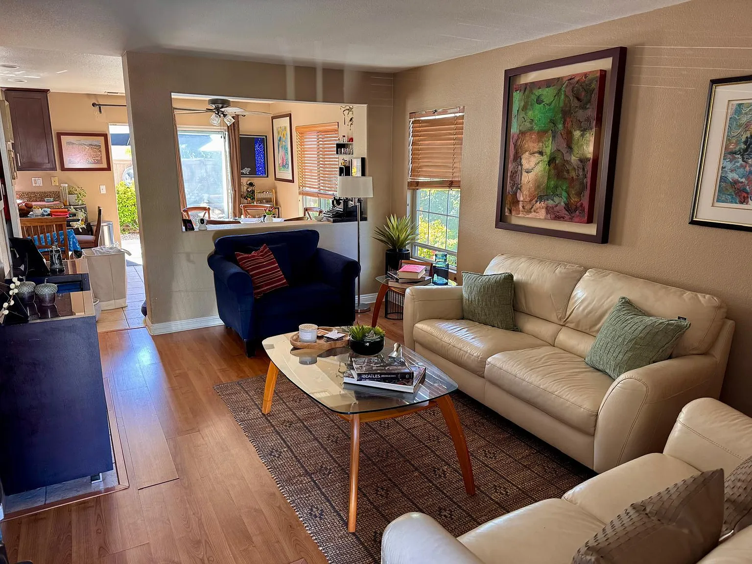 3 bed, 2.5 bath, 1589 sqft, $4,250 — Photo 2