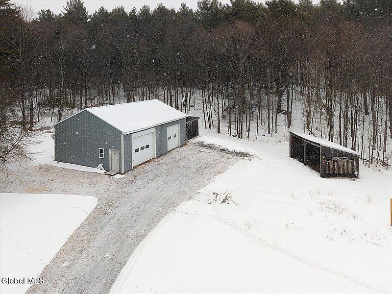 2nd image of 1276 Holcombville Road