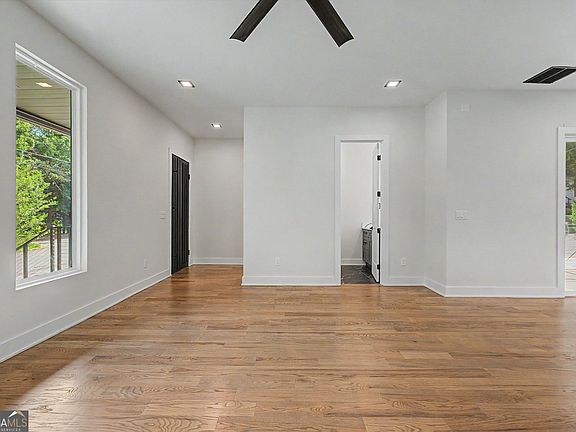 5th image of 268 Delevan St SW