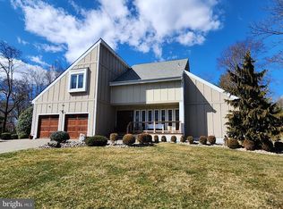 4 Anderson Ln, Princeton, NJ 08540