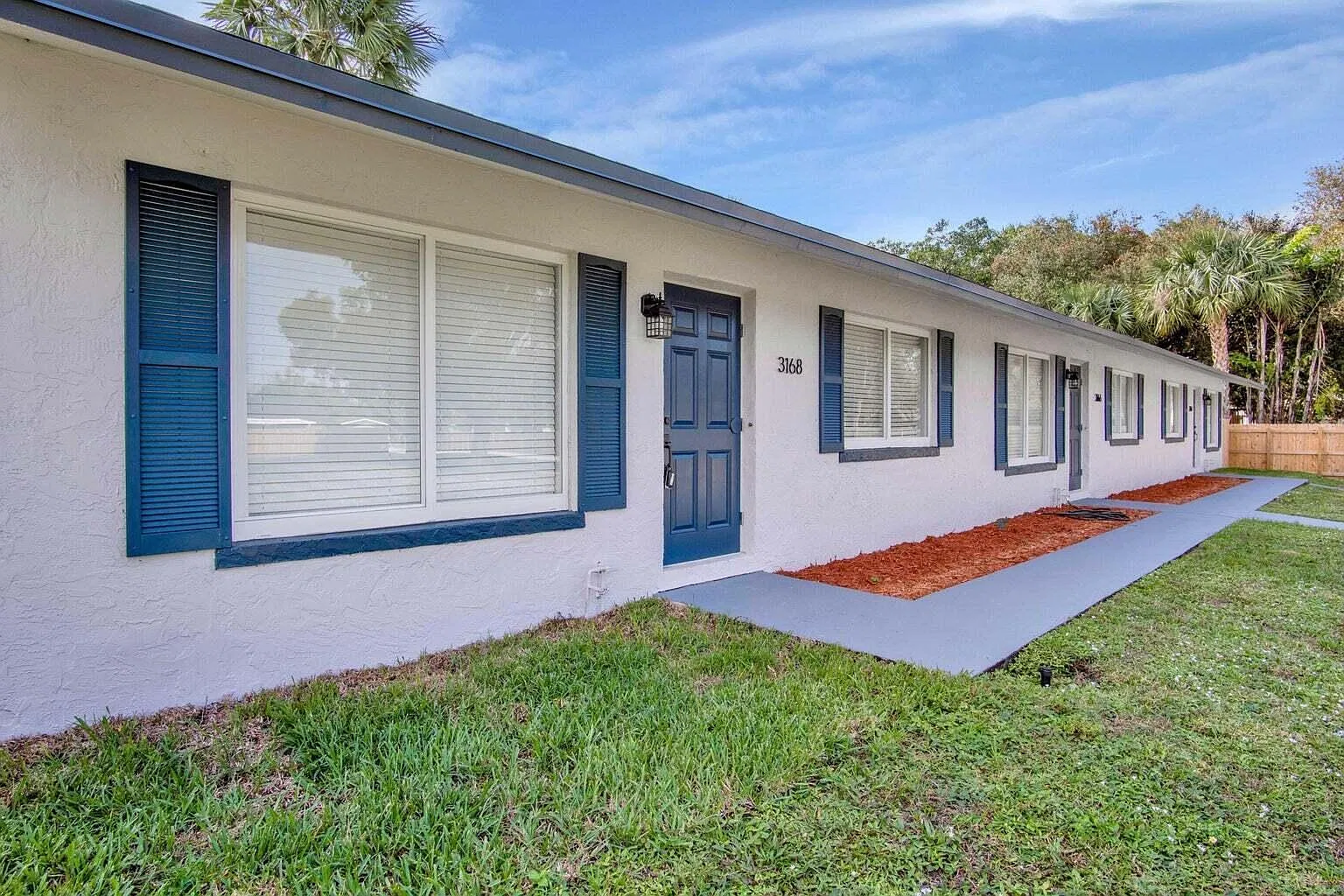 2 bed, 1.0 bath, 800 sqft, $2,200 — Photo 2