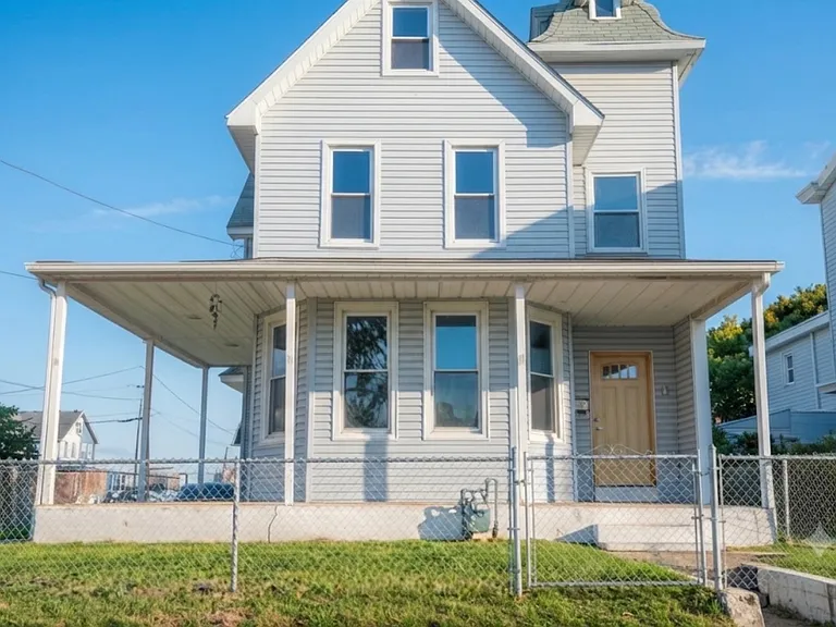 702 Market St — Photo 19