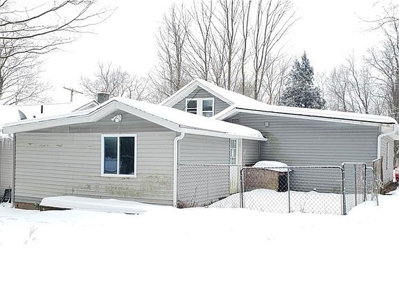 4th image of 145 Turner Dr