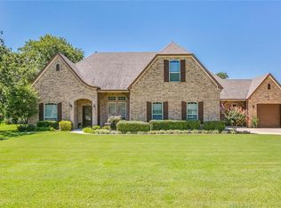 816 Tye Crossing Ct, Burleson, TX 76028