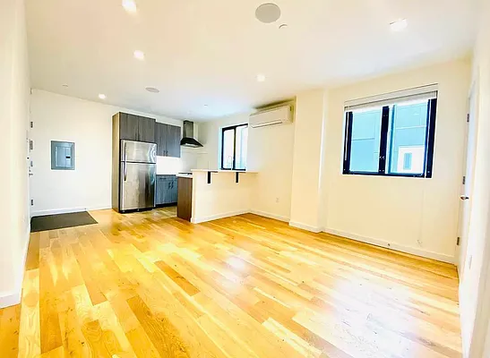 Rented by null | media 33