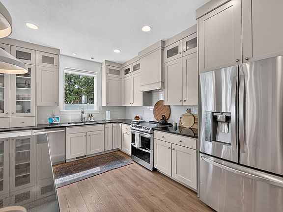 2nd image of 10982 S Kelso Dune Dr