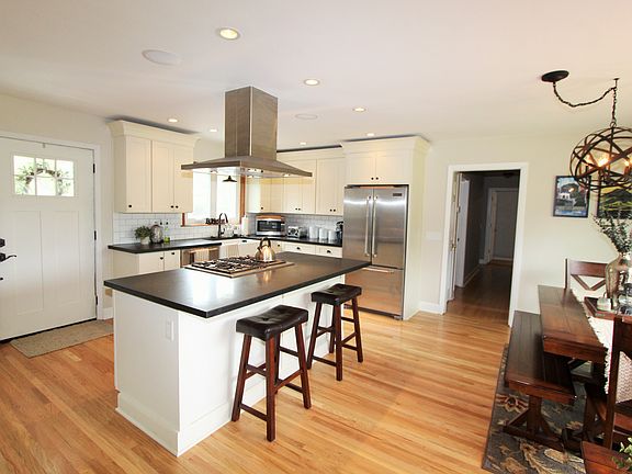 5th image of 286 Highland Dr