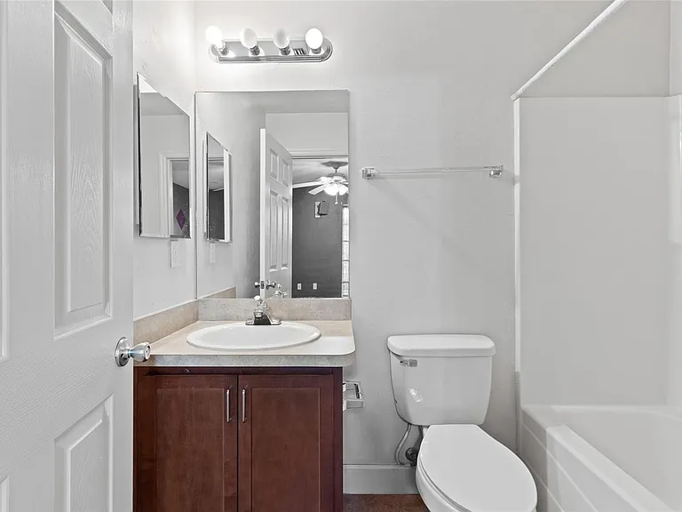 2951 SW 35th Pl #144 — Photo 15