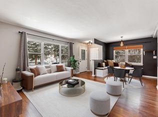 242 S Finley Rd, Lombard, IL 60148