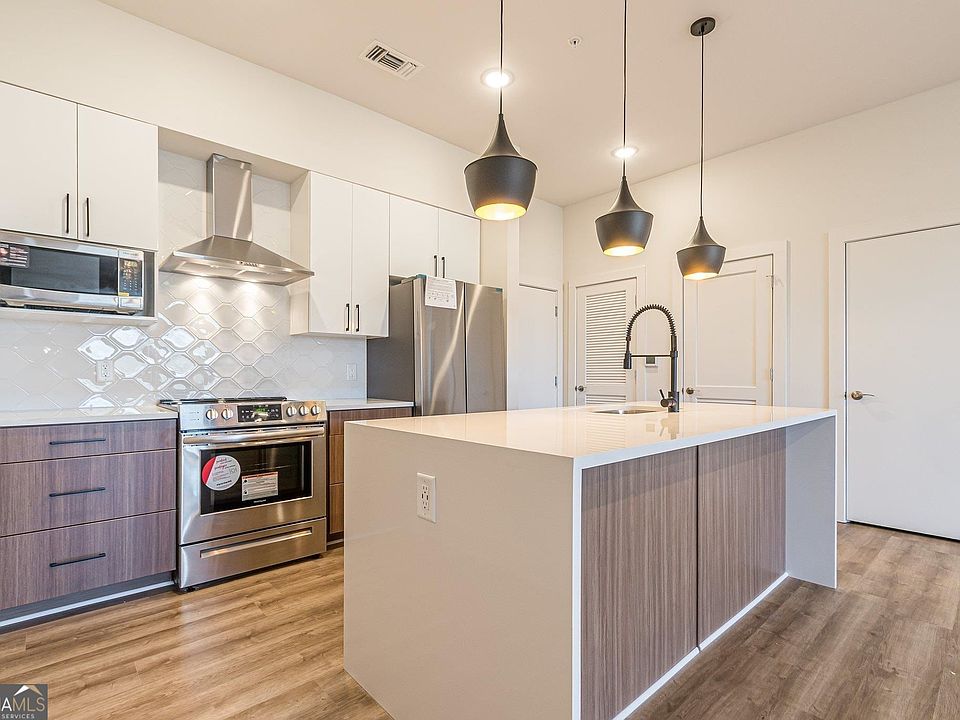 1st image of 112 Rogers St #601