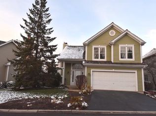 2110 Brookside Ln, Aurora, IL 60502