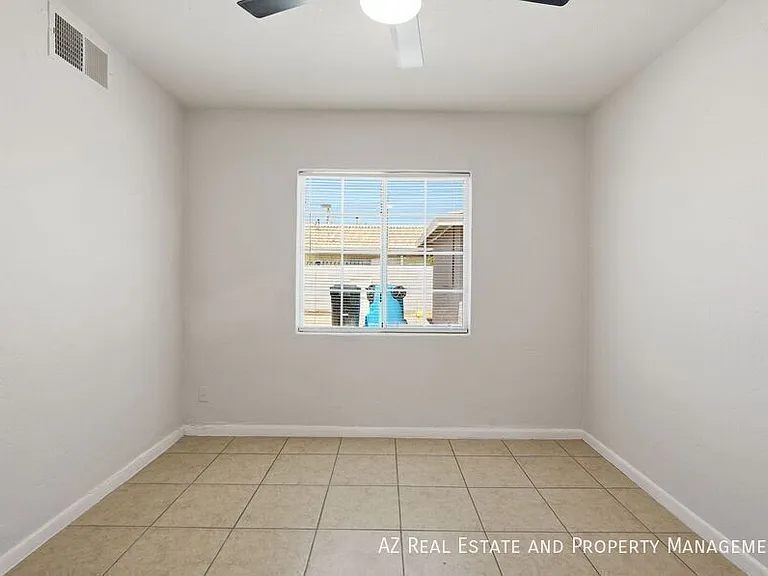 1038 N 16th St — Photo 20