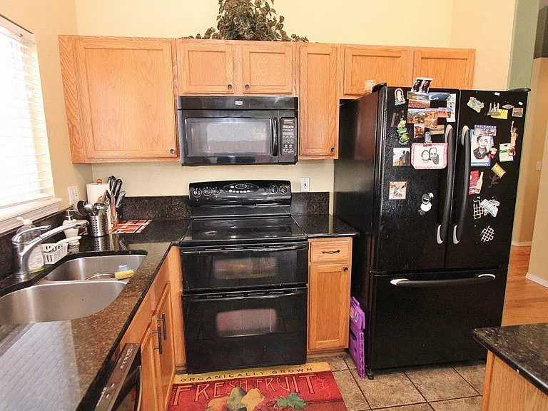 6177 S Peppertree Ave — Photo 22