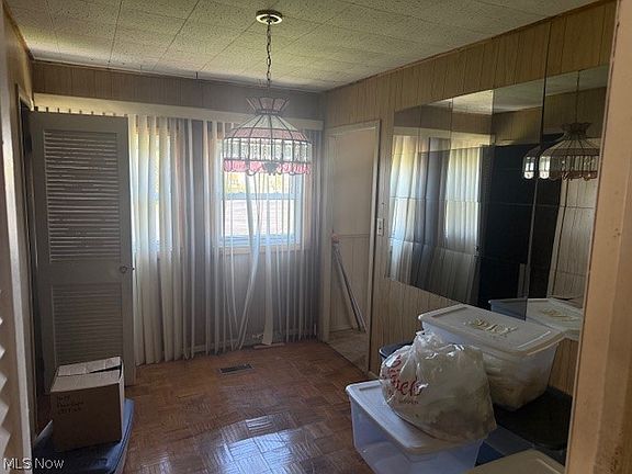5th image of 1861 Torbenson Dr