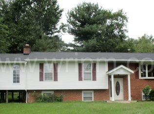 6900 Cynthia Ln, Derwood, MD 20855