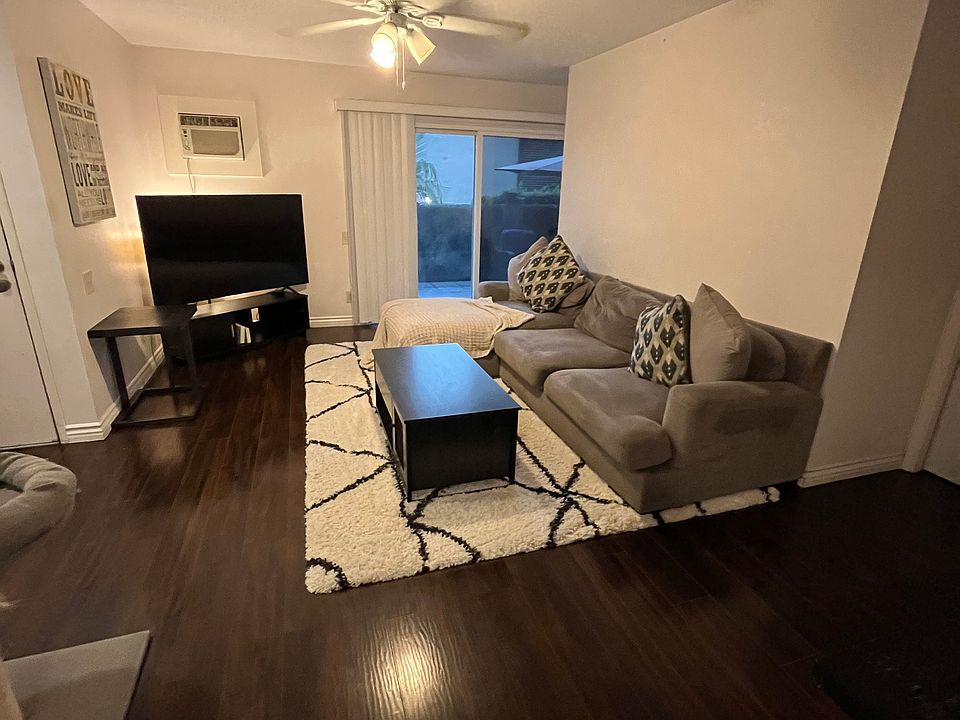 2nd image of 1860 W Glenoaks Ave APT E