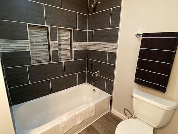 5th image of 27-29 E Morrill Ave #3B-1BA-1041SQFT