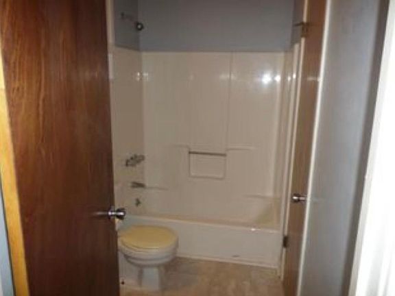 5th image of 2030 Coldspring Dr APT G