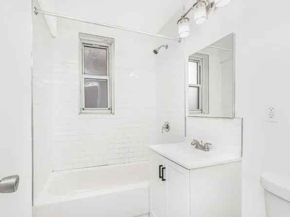 3363 Sedgewick Avenue image 7 of 10