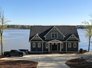 298 Harbor Dr, Macon, NC 27551
