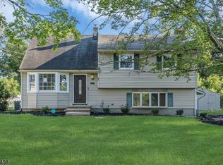 192 Dukes Pkwy E, Hillsborough, NJ 08844