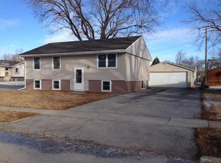 1102 Dorene Blvd, Carter Lake, IA 51510