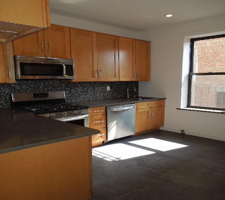 1st image of 675 Vanderbilt Ave APT 1C
