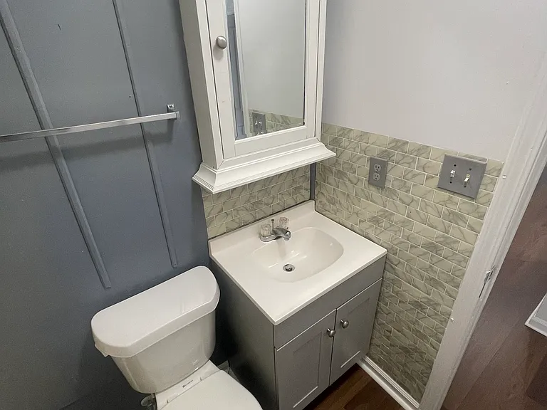 811 Mobile St #A — Photo 7