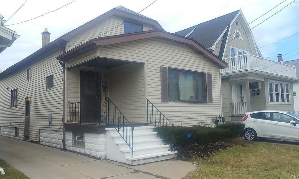 1st image of 208 Hazelwood Ave