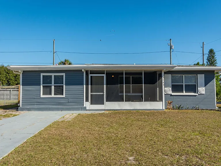 5145 104th Way N — Photo 1