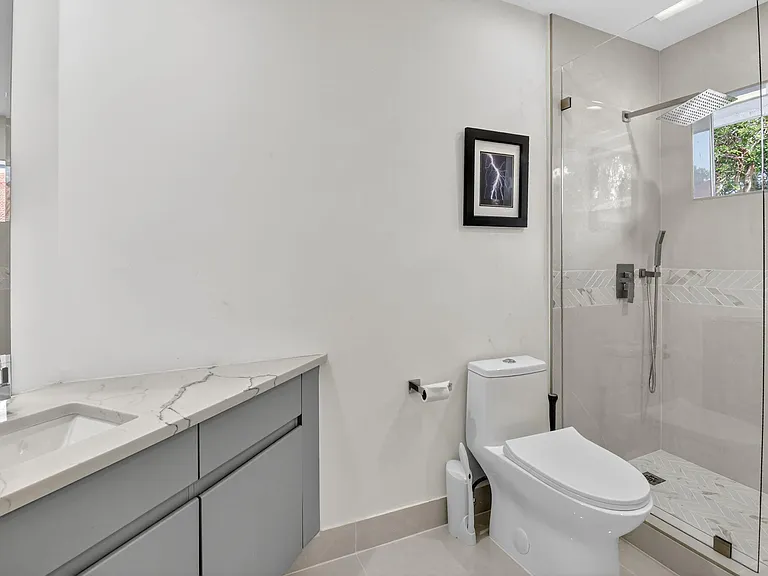 2218 NW 52nd St — Photo 21