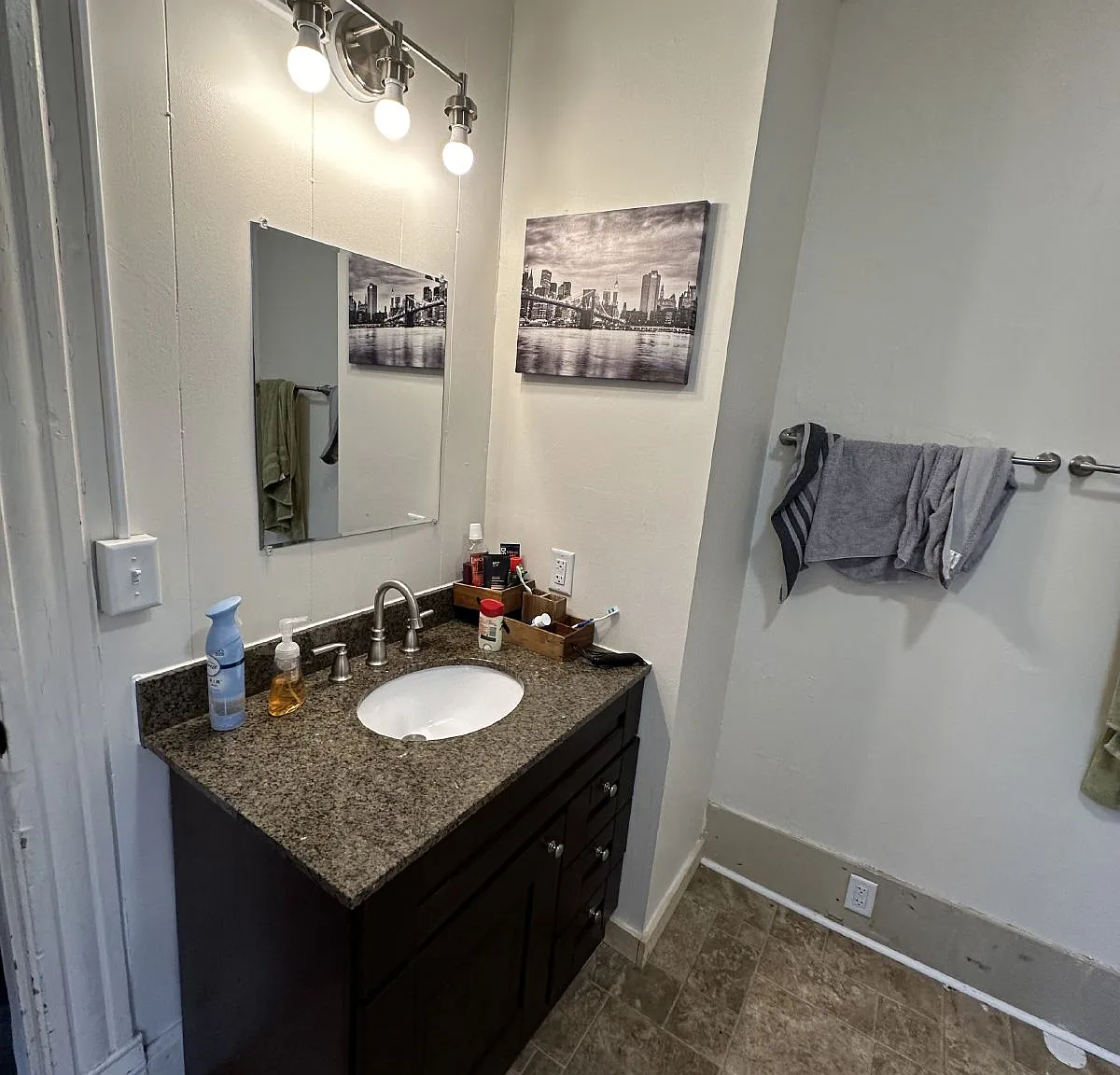 5 bed, 2.0 bath, 1756 sqft, $445 — Photo 2