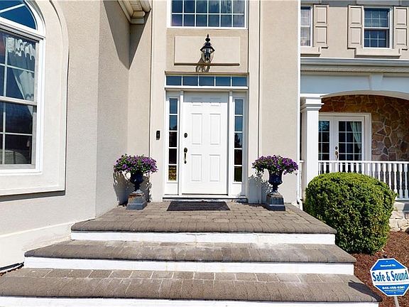 5th image of 101 Bridle Path Ln
