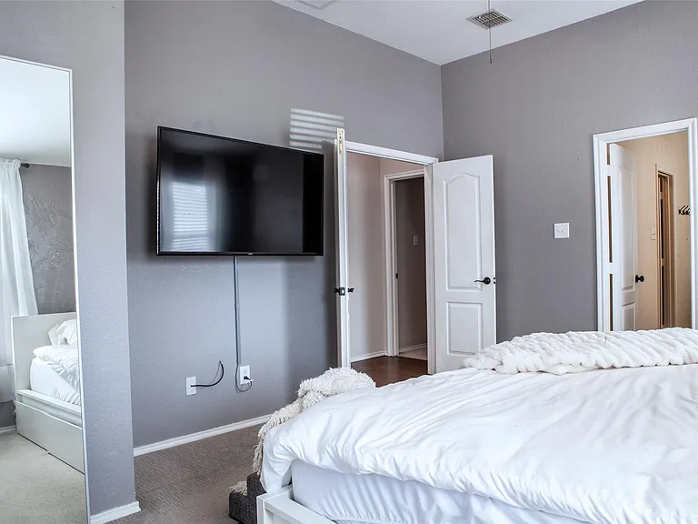 1796 Barton Springs Dr — Photo 13