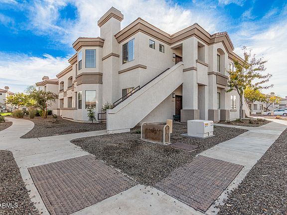 3rd image of 1941 S PIERPONT Drive #2028