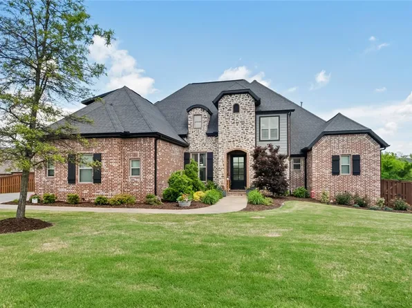 1604 NW Angel Falls Rd, Bentonville, AR 72712