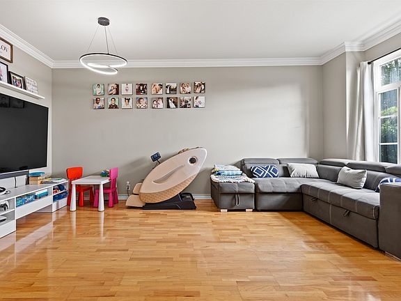 2nd image of 33751 7th Ave #106